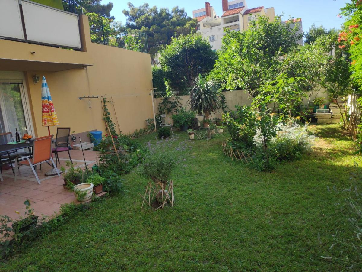 Spacious Apartment With Big Garden Near Beach Split Luaran gambar