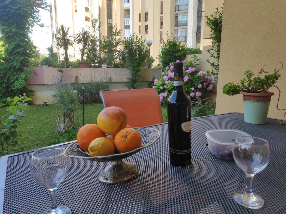 Spacious Apartment With Big Garden Near Beach Split Luaran gambar